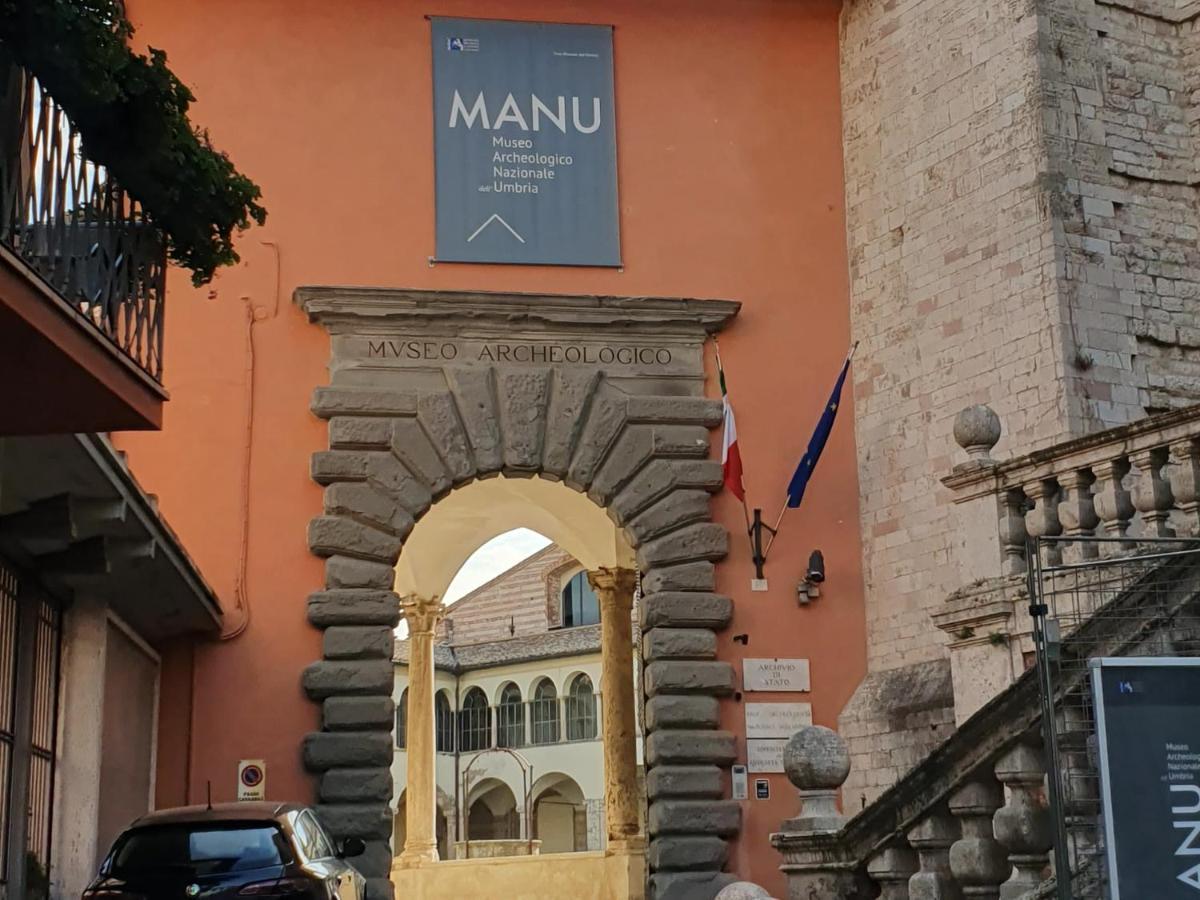 B&B Serena Перуджа Экстерьер фото